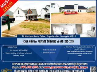79 Harbour Lake Dr, Fayetteville, GA 30215