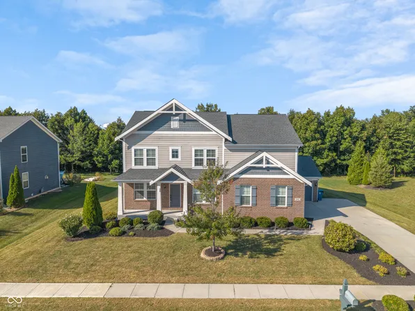 650 Ridge Gate Dr, Brownsburg, IN 46112