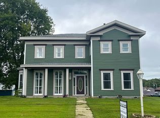 611 3rd Ave NE, Independence, IA 50644