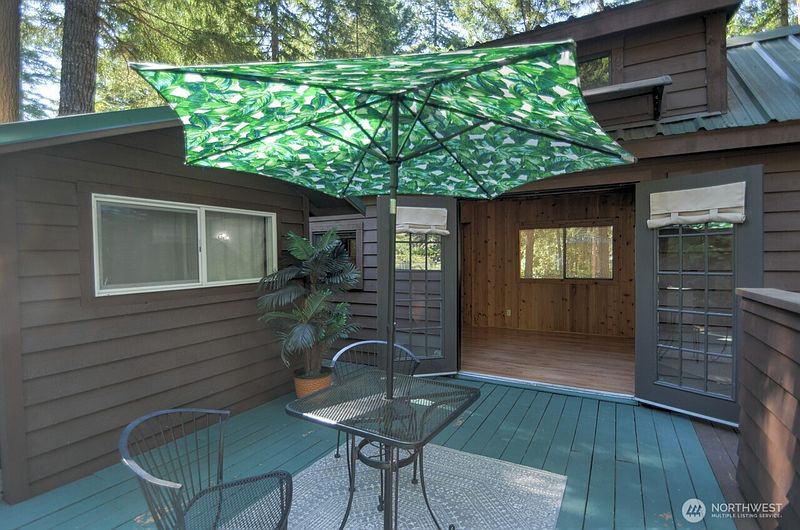 4th image of 1546 Reservation Road SE #11
