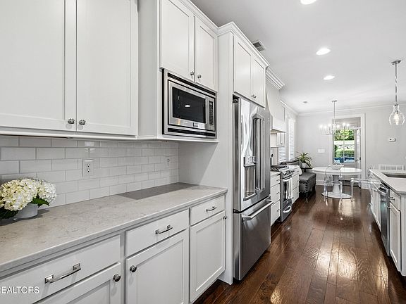 5th image of 3827 Keowee Ave