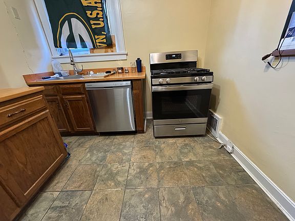 5th image of 3632 Paxton Ave APT 2