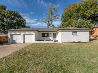 217 Bedford Ct, Bedford, TX 76022