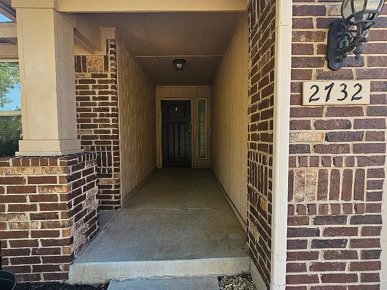 2732 Lerkim Ln — Photo 3