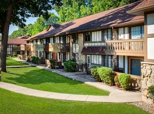 18011 Cleveland Rd #1B-1BA-737SQFT, South Bend, IN 46637