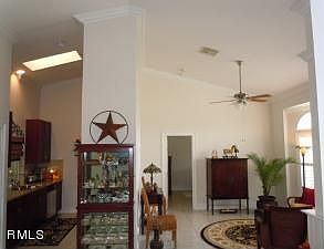 4th image of 5835 NW Begonia Ave