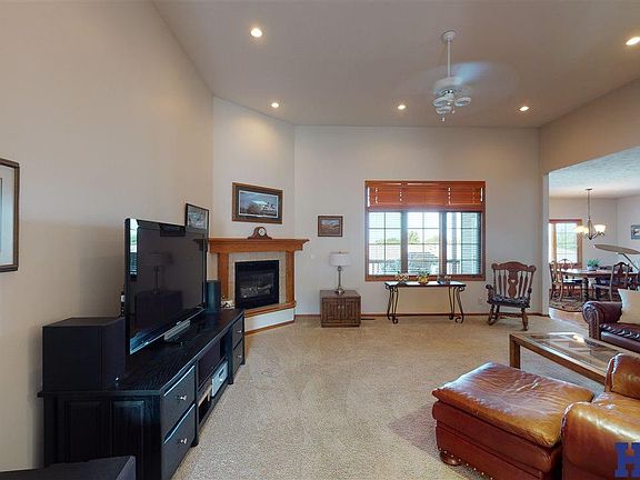 3rd image of 4651 S 86th Ct