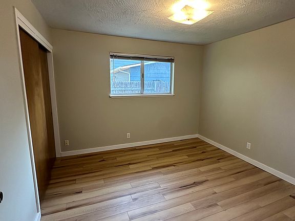 4th image of 624 S Lawrence Ave #B