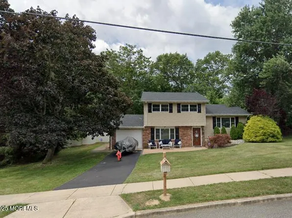 11 Dover Street, Jackson, NJ 08527