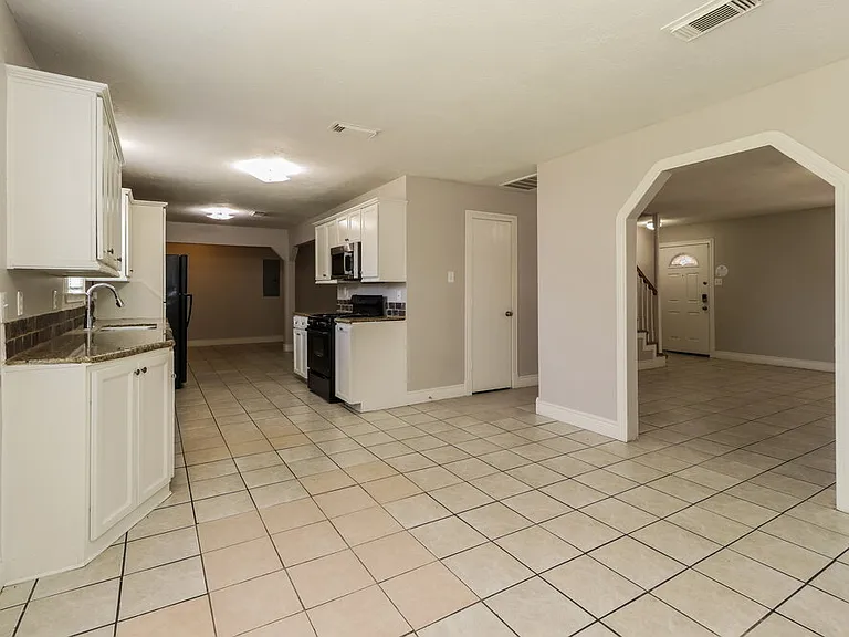 3035 Cinnamon Glen Dr — Photo 8