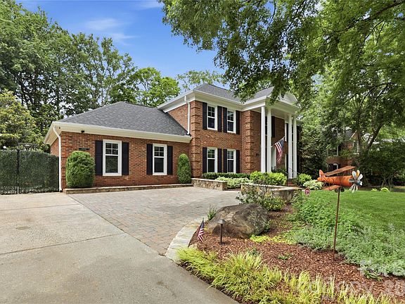 4th image of 10040 Berkeley Forest Ln