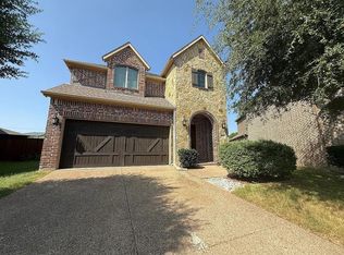 9001 Blue Water Dr, Plano, TX 75025