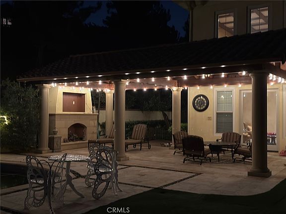 3rd image of 3180 Roma Ct