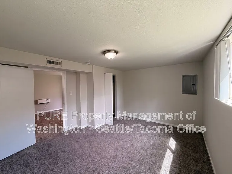 6217 S Huson St #B — Photo 12