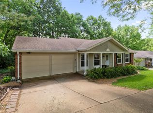 804 Paquerette Ct, Ballwin, MO