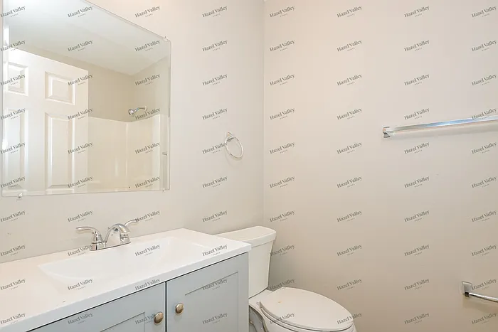 451 Xavier Ct — Photo 11