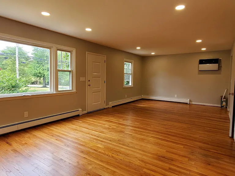 450 Tappan Rd — Photo 2
