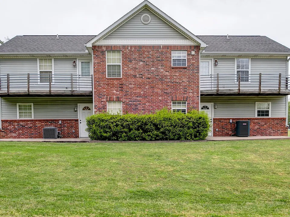 806 W Tahlequah St #C