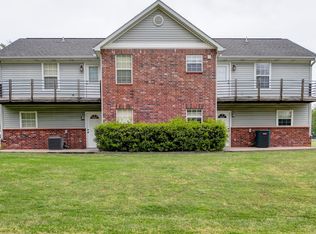 806 W Tahlequah St APT C, Siloam Springs, AR 72761