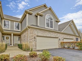 12 Juniper Ct, Lake In The Hills, IL 60156