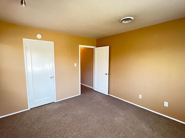 2629 Alder St — Photo 11