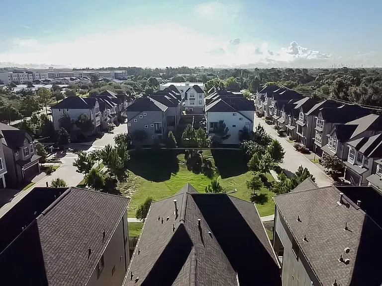 3904 Centre Plains Way — Photo 49