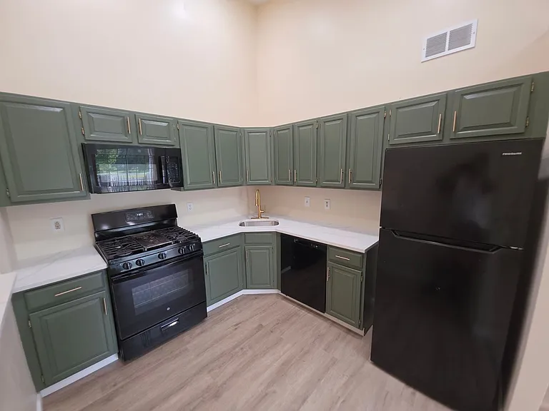 12 Amberly Ct — Photo 10
