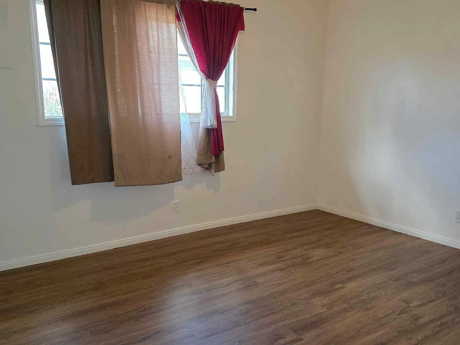 3 bed, 1144 sqft, $1,700 — Photo 2