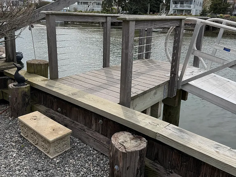 Dock