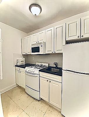 1st image of 500 1/2 E 84th St APT 2C