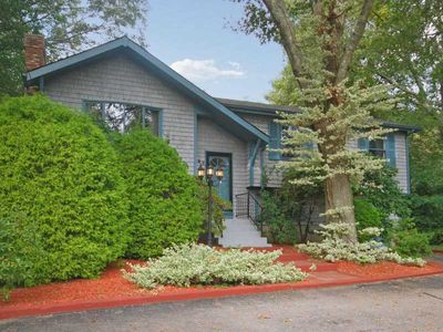 688 Middlebridge Rd, South Kingstown, RI, 02879
