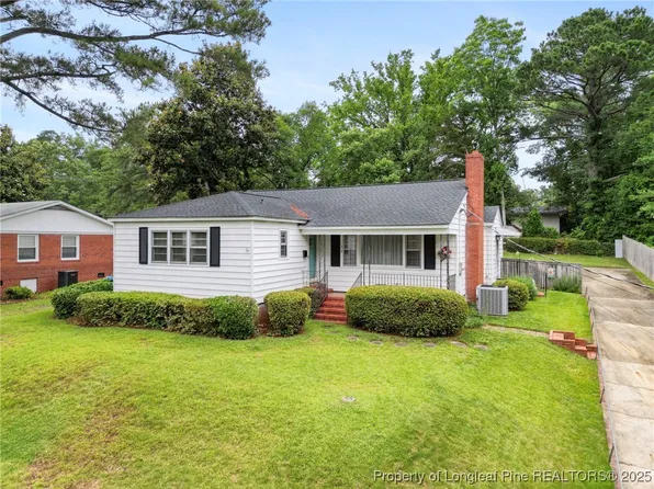 1918 Rogers Dr, Fayetteville, NC 28303