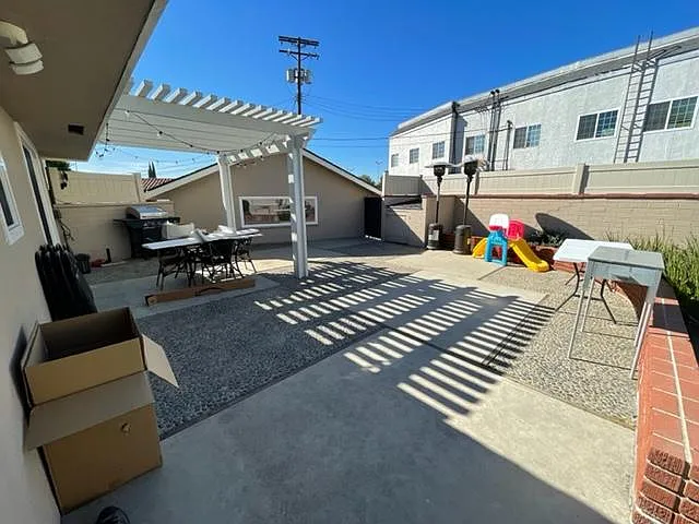 2323 Scott Rd — Photo 17