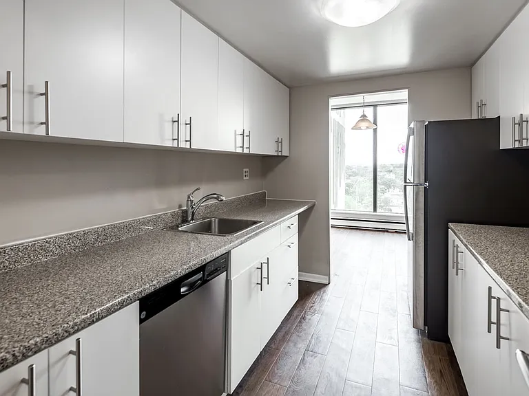 2074 Robie St — Photo 1