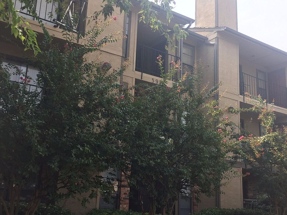 1st image of 5916 Gaston Ave APT 105
