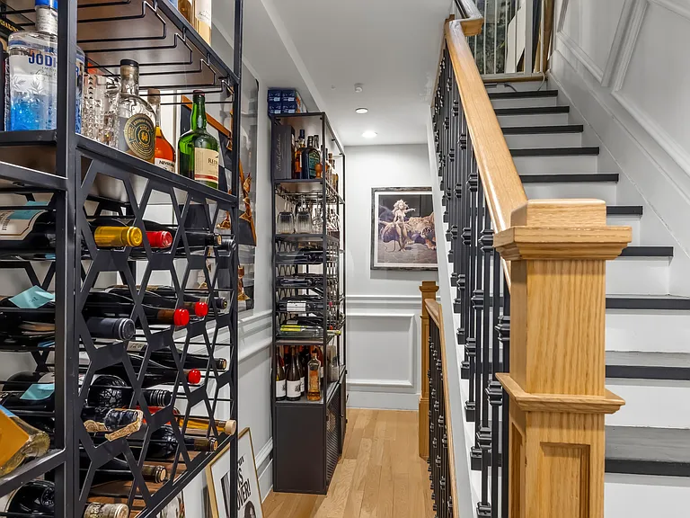 586 Quincy St #1B — Photo 17