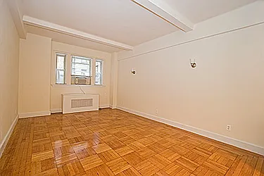 Rented by Barkoff Residential 