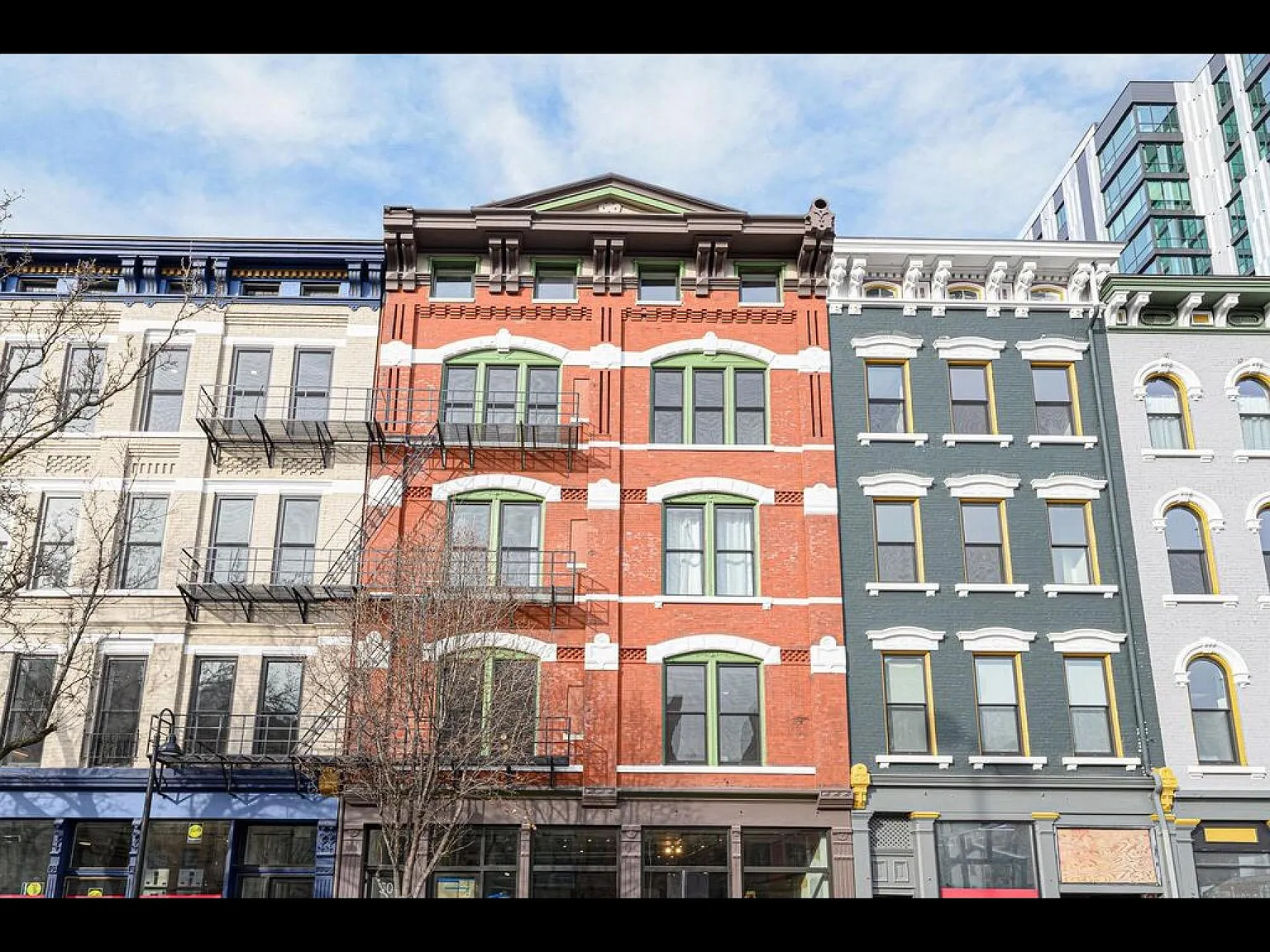 50 E Court St — Photo 3