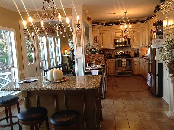 2nd image of 101 Woodlands Green Dr