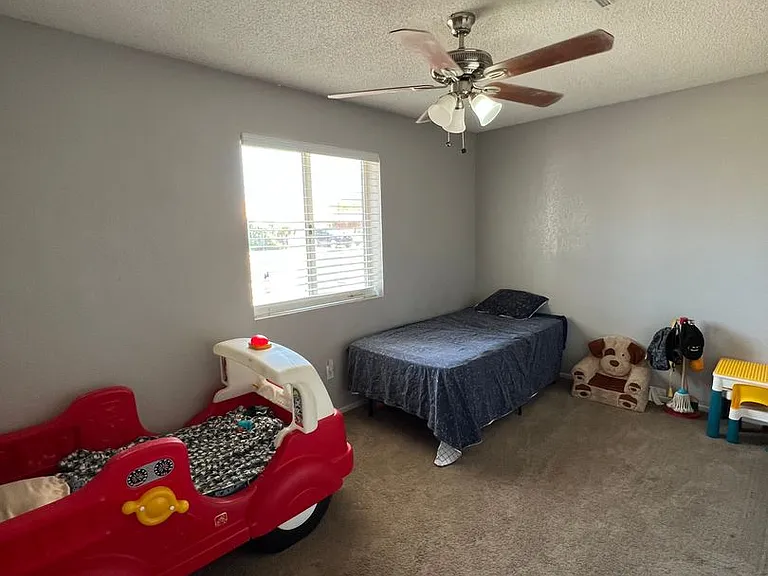 7132 E 24th Ln — Photo 16