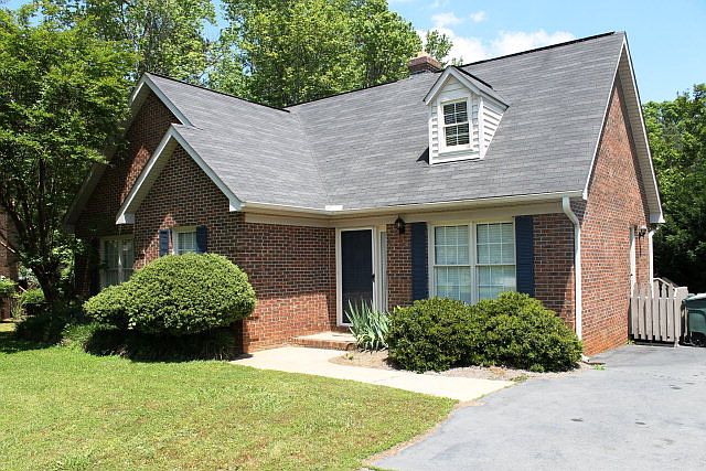1st image of 104 Cheekwood Ct
