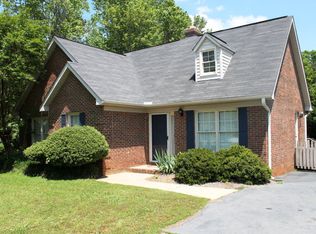 104 Cheekwood Ct, Greenwood, SC 29649