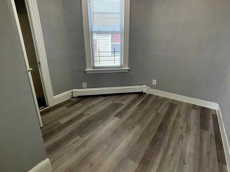 37 Parker Ave #6 — Photo 9