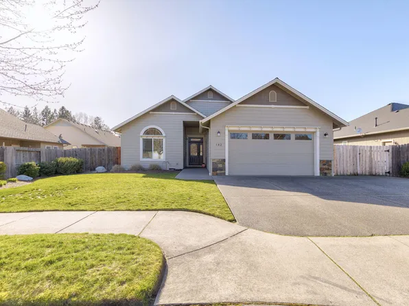 142 SW Hudson Ln, Grants Pass, OR 97526