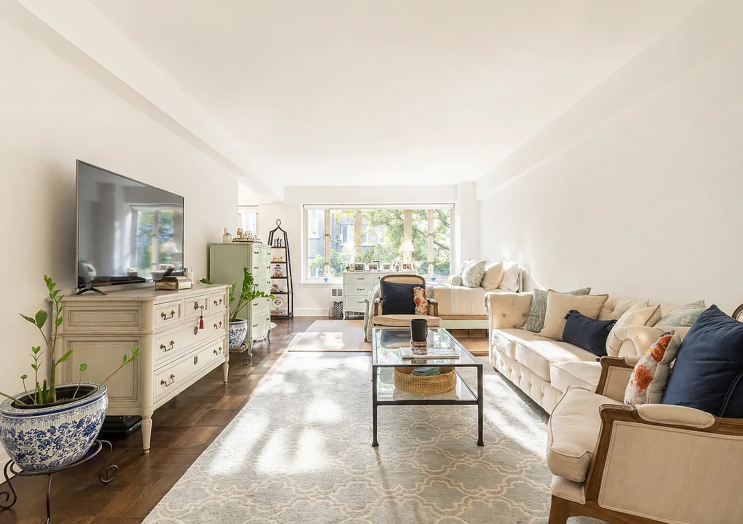 35 East 35th Street — Photo 1