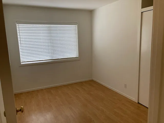 Middle Bedroom