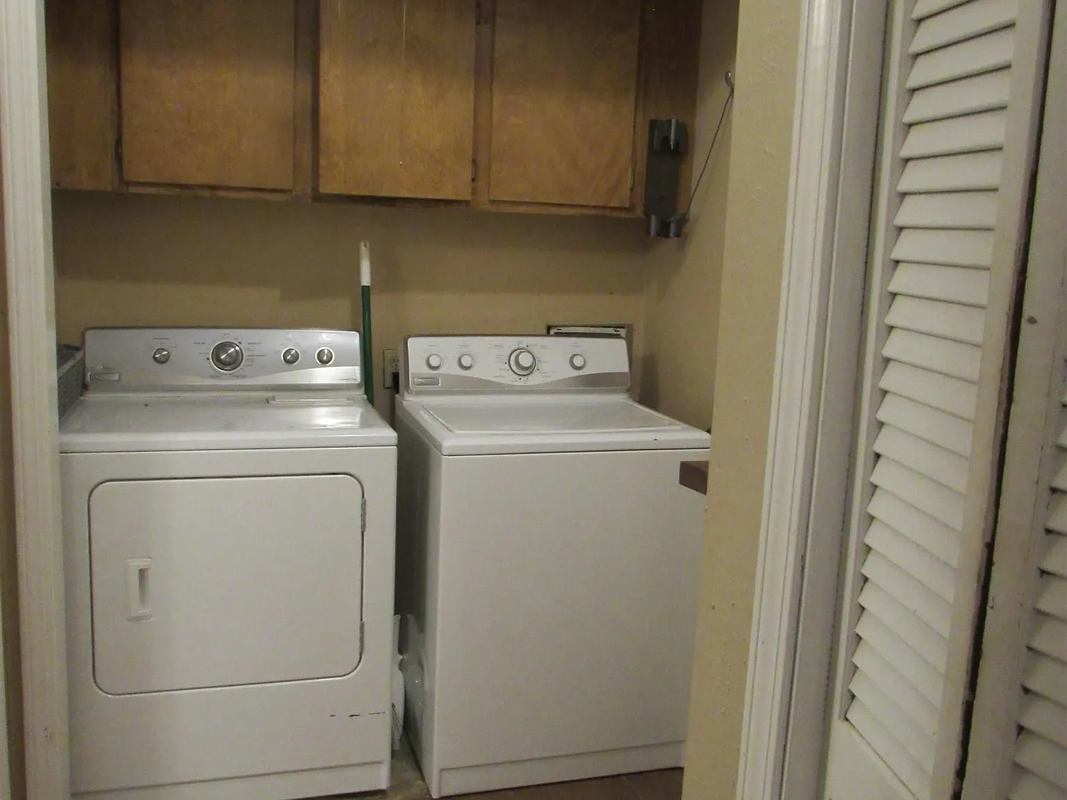 32 Cinderwood Cove - 1 — Photo 4