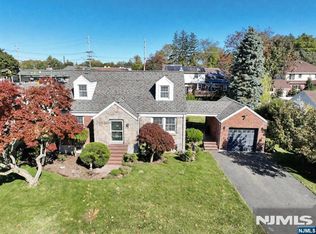213 Baldwin Ave, New Milford, NJ 07646