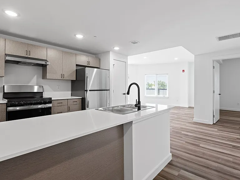 East Line Apartments | Modern Studio Apartments in Downtown Chattanooga — Photo 25