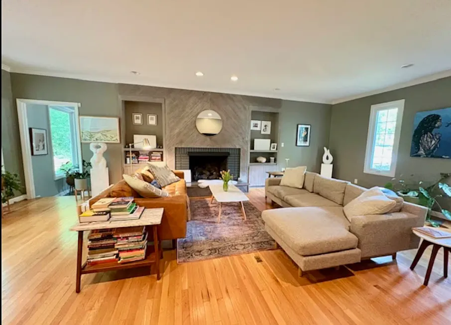 4 bed, 2849 sqft, $3,200 — Photo 1